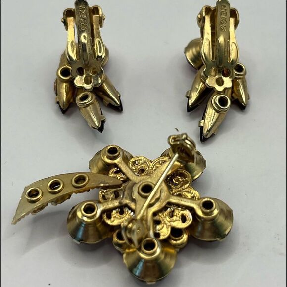 Weiss vintage set of clip earrings and brooch set - Picture 8 of 9